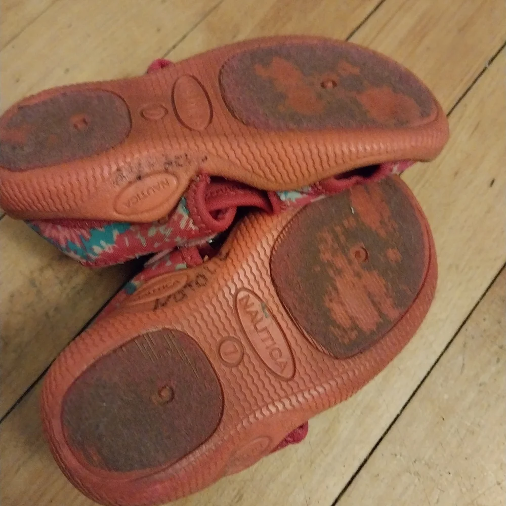 Nautica water shoe girls